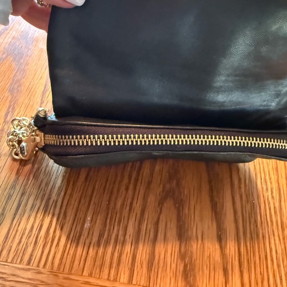 Henri Bendel Black Clutch/wristlet with Gold Chain snd pink interior - Picture 3 of 8